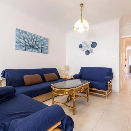 Spacious & Comfy Seaside Flat St. Paul's Bay