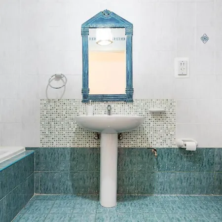 Apartman Spacious & Comfy Seaside Flat